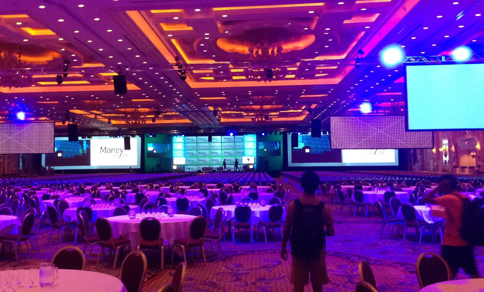 led wall stage backdrop - LEDSINE - Quick Lock and Unlock Modules