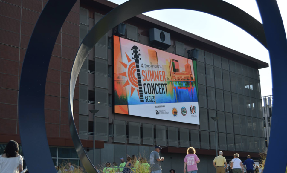 outdoor advertising screen - LEDSINE - Smooth Video Playback
